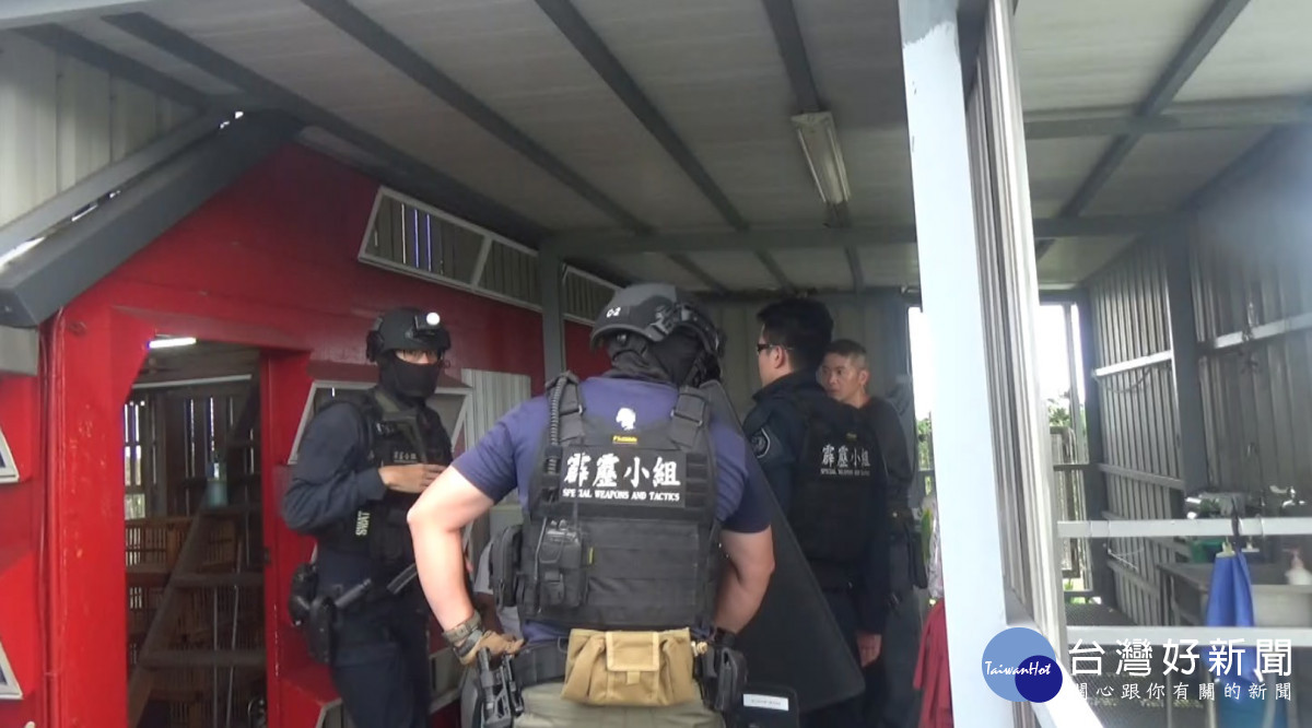 雲林縣34歲徐男遭拘禁後凌虐致死棄屍斗南汽車旅館，檢警到屏東縣內埔鄉鴿舍攻堅，逮捕共犯到案／雲林地檢署提供